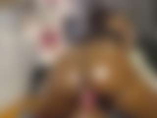 Queen-bree's Live Sex Cam Show