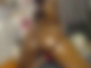 Live cam show with Queen-bree - Lingerie on Camsoda