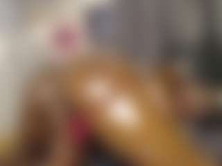 Live cam show with Queen-bree - Dildo on Camming Site
