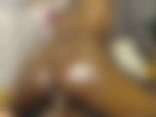 Queen-bree's Live Sex Cam Show
