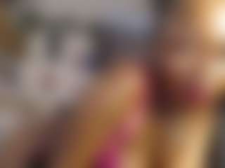 Live cam show with Queen-bree - Tease Ebony on SinfulBabes