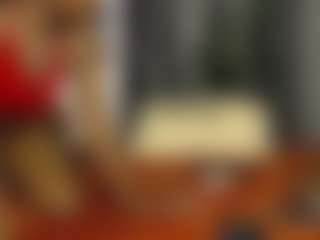 Live cam show with Queen-bree - Strip on livesuperchat.net