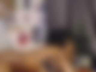 Live cam show with Queen-bree - Ebony on Fit Hotties