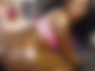 Live cam show with Queen-bree - Strip Lovense on Sweet Sext