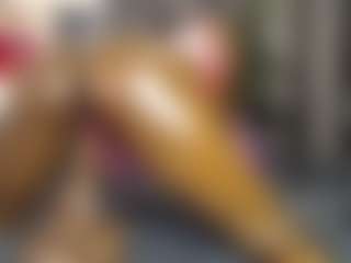 Live cam show with Queen-bree - Black Cum on milfzrlive.com
