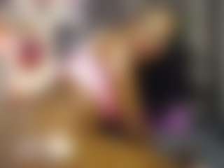 Live cam show with Queen-bree - Wet on TottyGirls