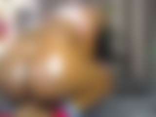 Live cam show with Queen-bree - Black Toys on anonymated.com