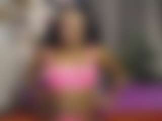 Live cam show with Queen-bree - Amateur on SquirtSoMuch