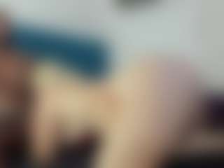 Live cam show with NatiiBigass - Toys on AdultVida.com