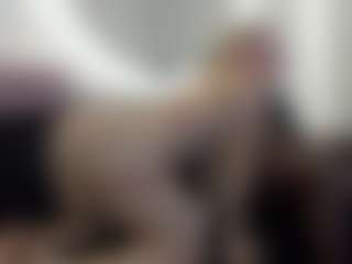 Live cam show with NatiiBigass - Athletic on Camsoda