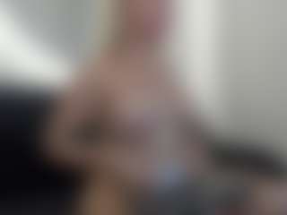 Live cam show with NatiiBigass - Muscle on Camsoda