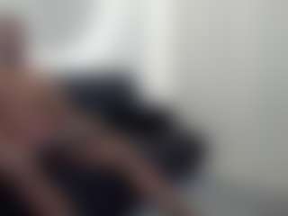 Live cam show with NatiiBigass - Legs on Hubzter Live