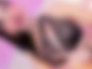 Live cam show with SamiQueen01 - Flat Chested on Camsoda