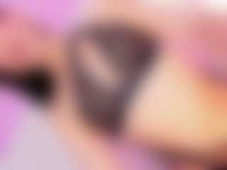 Live cam show with SamiQueen01 - Flat Chested on Camsoda