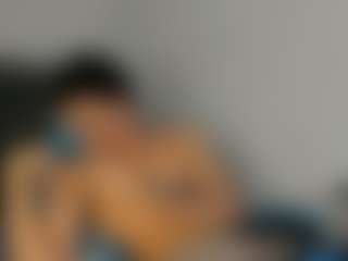 Oliverthompson01's Live Sex Cam Show