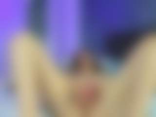 Live cam show with JasmineDreams - Innocent on TeamSkeetLive