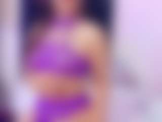 Live cam show with hornybarelylegalgirl - Teen (18+) on studioflirtlive.com