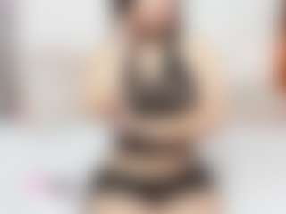 Live cam show with hornybarelylegalgirl - Moaning on Camsoda