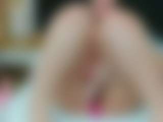 Live cam show with hornybarelylegalgirl - Granny Dildo on sexylive.show