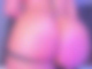 Live cam show with CataGomez - Roll on Camsoda