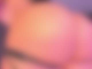 Live cam show with CataGomez - American Petite on Camsoda | colombia
