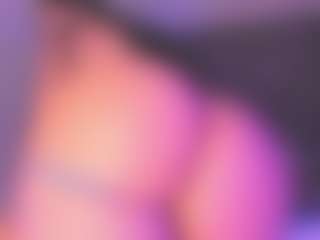 Live cam show with CataGomez - Strip on SxyPornLive