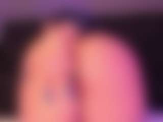 Live cam show with CataGomez - HD on Camsoda
