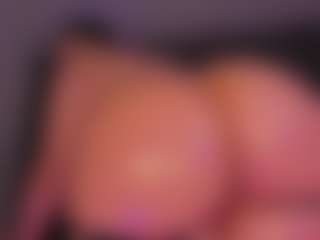CataGomez's Live Sex Cam Show