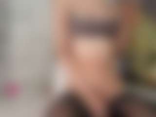 Live cam show with CuteArii - Smoking on CSO-WL