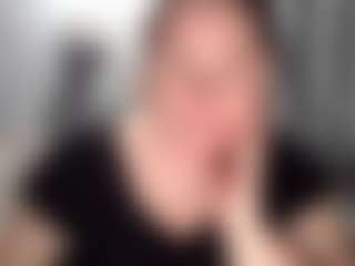 candycream17's Live Sex Cam Show