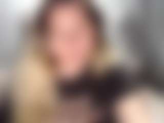 candycream17's Live Sex Cam Show