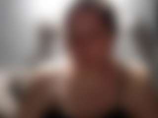 Live cam show with candycream17 - Green Eyes on Latina Girls