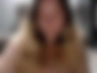 candycream17's Live Sex Cam Show