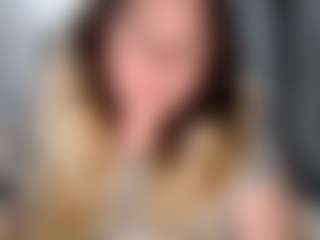Live cam show with candycream17 - Green Eyes on Camming Site