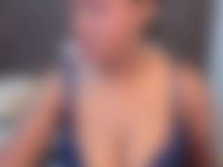 Live cam show with ChannelBrunnette - MILF on UwU Esports