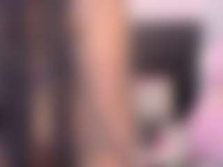 ChannelBrunnette MILF webcam performer live streaming