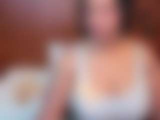Live cam show with ChannelBrunnette - Handjob on Cam Slut