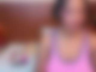 ChannelBrunnette MILF webcam performer live streaming