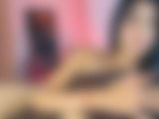 Live cam show with kortneyhills1 - Smoking on Hubzter Live