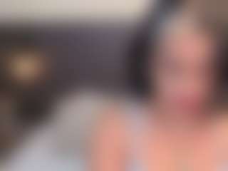 Live cam show with TammyLynn - Athletic Middle Aged on Livezox