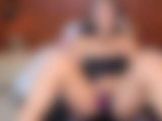 TammyLynn MILF webcam performer live streaming