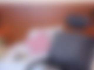 Live cam show with TammyLynn - Public Mature on CamClone