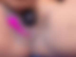 Live cam show with TammyLynn - Normal on CamClone