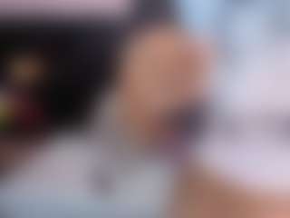 Live cam show with TammyLynn - Public MILF on milfzrlive.com