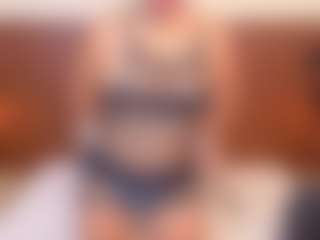 Live cam show with TammyLynn - Spank on Dare Cams