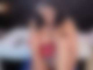 Live cam show with TammyLynn - Latina Mature on SpunkLive