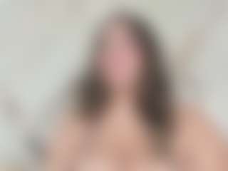 Live cam show with Ariht - Thick on friskycurves.com