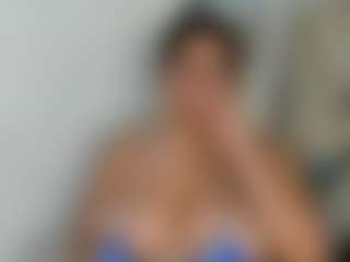 Live cam show with Ariht - Thick on slutload