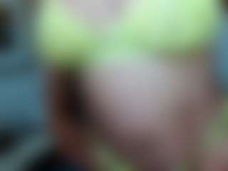 Live cam show with LondonSquirts - Shaved Pussy on sexylive.show