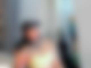 Live cam show with Alahia-Dangelo - Normal on Camsoda